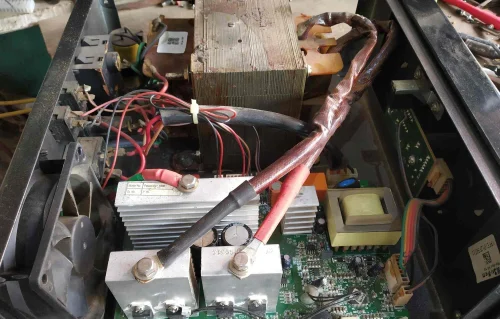 inverter-repairing-services-500x500 IPS - UPS,Solar Inverter Service & Maintenance - Image 1